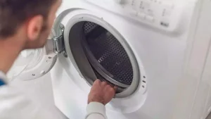 Přečtete si více ze článku Od té doby, co mi technik řekl o tomto triku, vypadá moje pračka jako nová: stačí to nanést na gumu