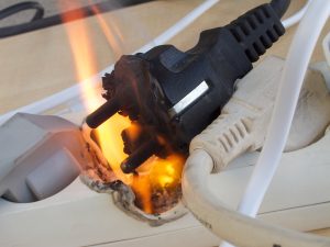 Přečtete si více ze článku 12 elektrických spotřebičů, které byste podle dvou odborníků nikdy neměli připojovat k prodlužovacímu kabelu.